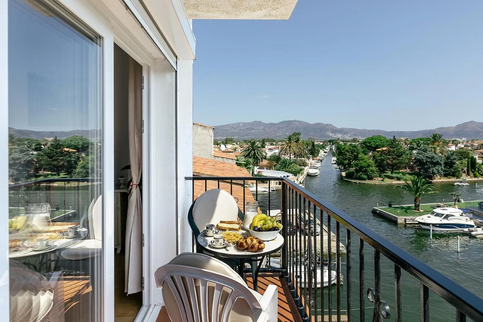 Διαμέρισμα Lovely Mediterranean Penthouse In Costa Brava Empuriabrava